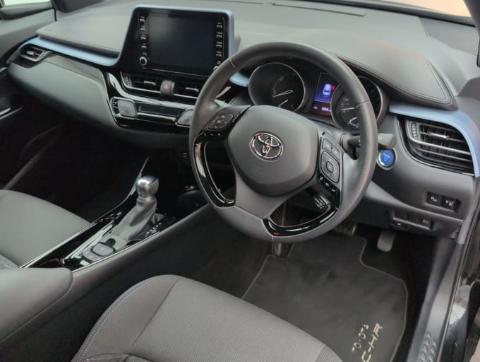 2025 Toyota C-hr