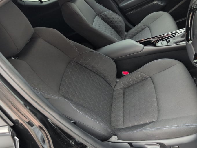 2025 Toyota C-hr