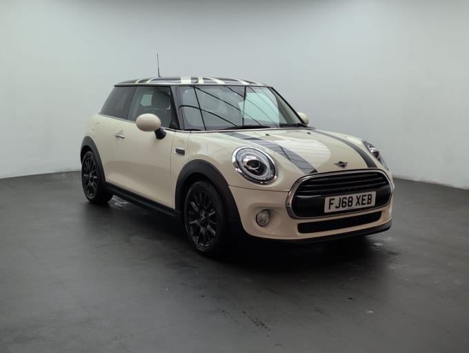 2025 Mini Hatch