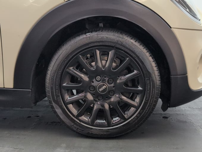 2025 Mini Hatch