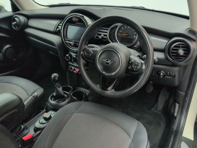 2025 Mini Hatch
