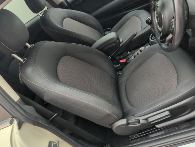 2025 Mini Hatch