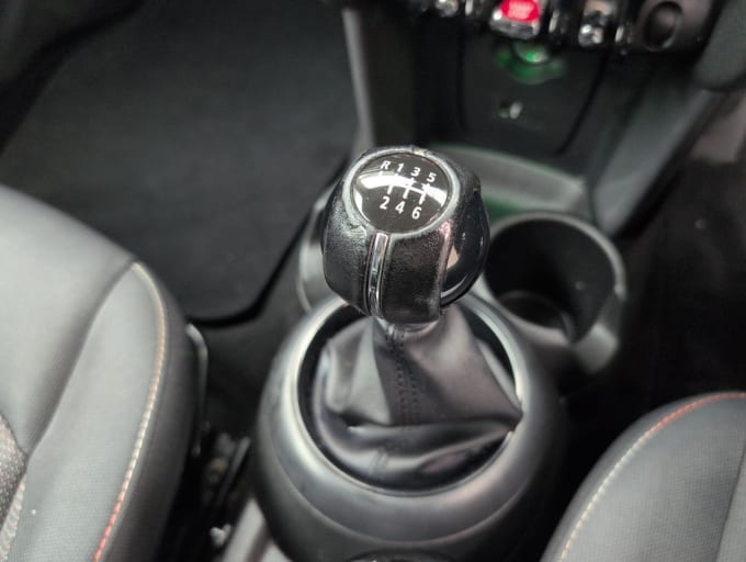 2025 Mini Hatch