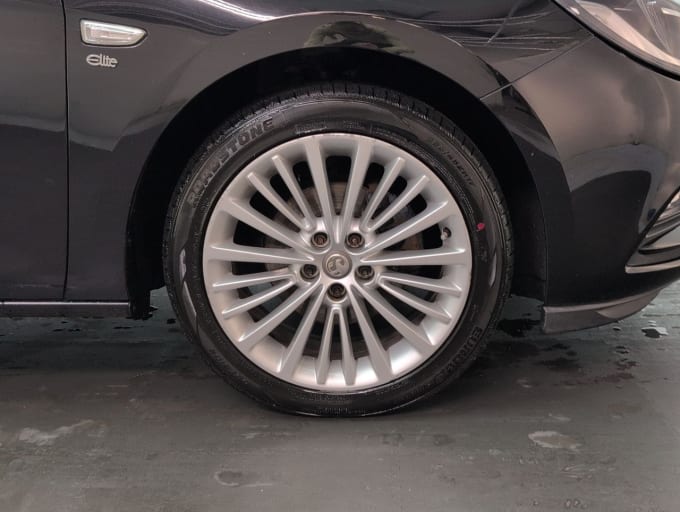 2025 Vauxhall Astra