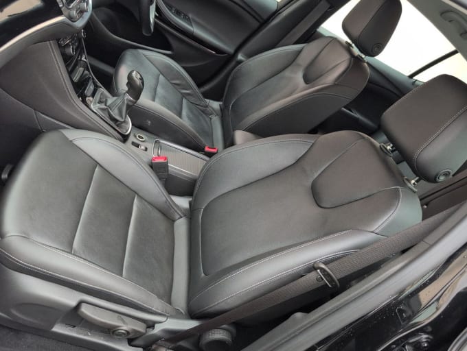 2025 Vauxhall Astra
