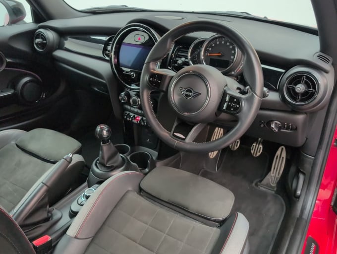 2025 Mini Hatch