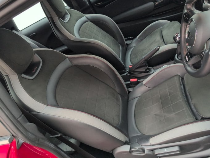 2025 Mini Hatch