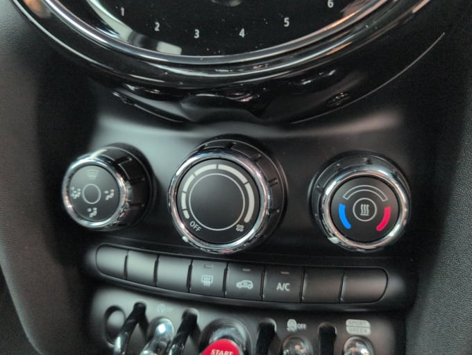 2025 Mini Hatch