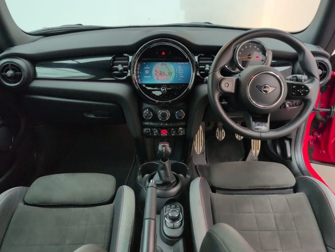 2025 Mini Hatch
