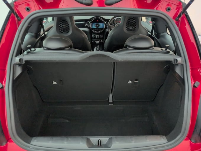 2025 Mini Hatch