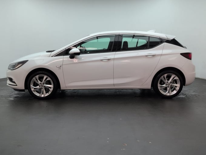 2025 Vauxhall Astra