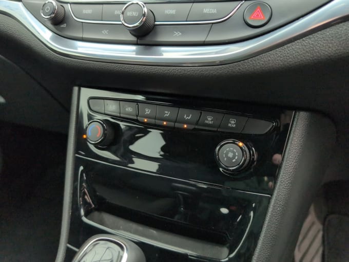 2025 Vauxhall Astra