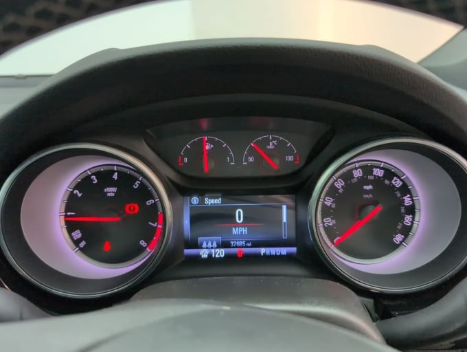 2025 Vauxhall Astra