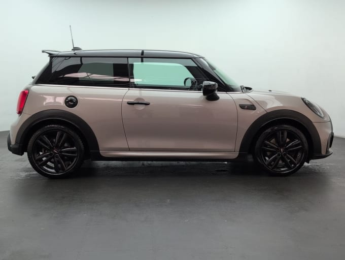 2025 Mini Hatch