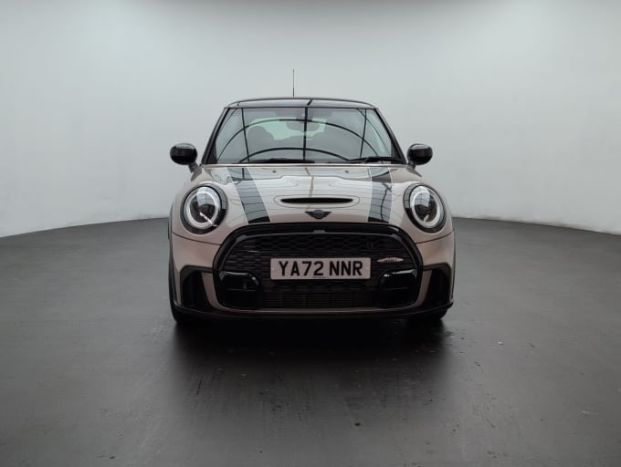 2025 Mini Hatch