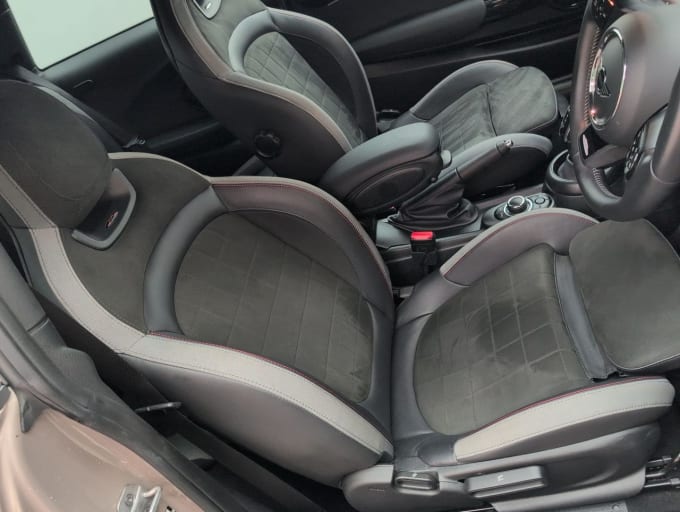 2025 Mini Hatch