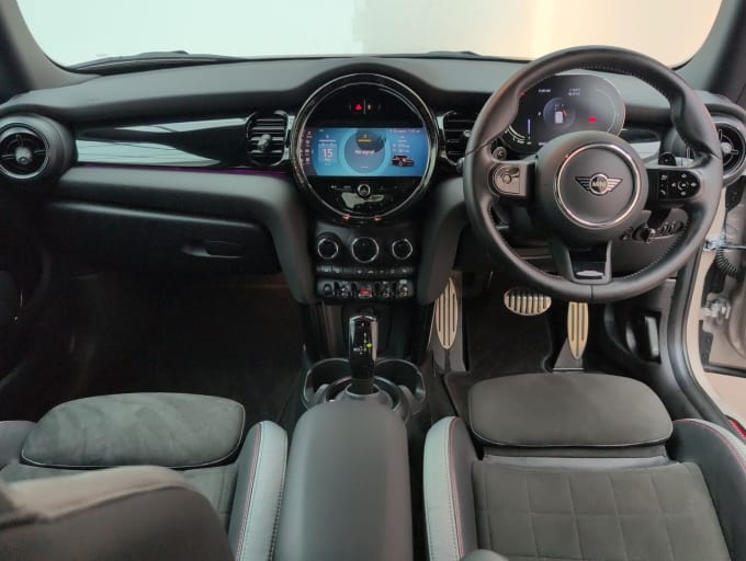 2025 Mini Hatch