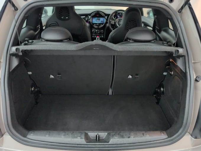 2025 Mini Hatch