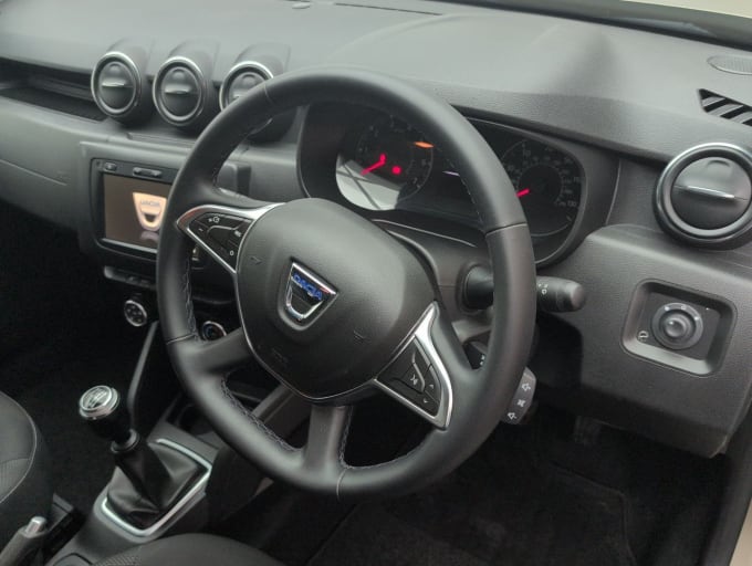 2025 Dacia Duster