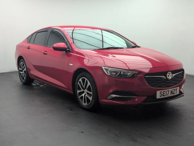 2025 Vauxhall Insignia