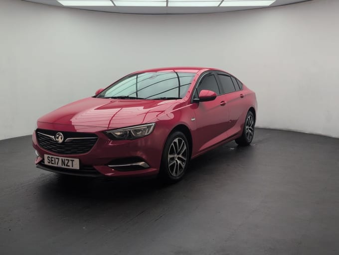 2025 Vauxhall Insignia