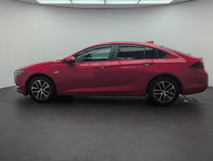 2025 Vauxhall Insignia