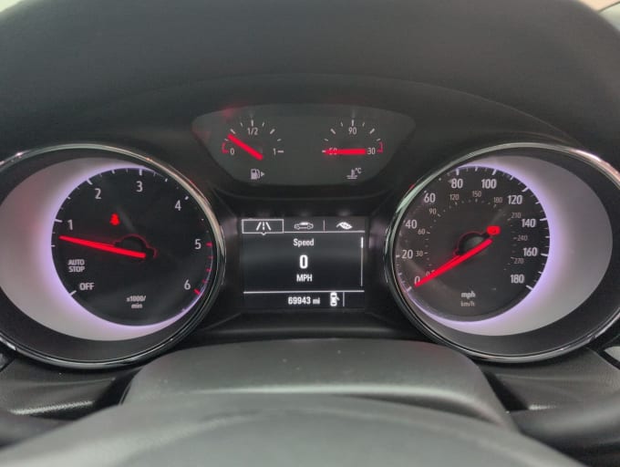 2025 Vauxhall Insignia