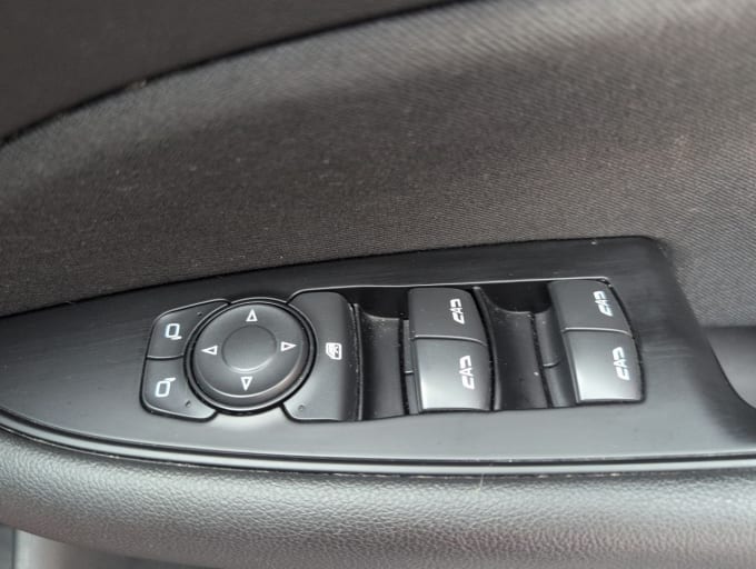 2025 Vauxhall Insignia