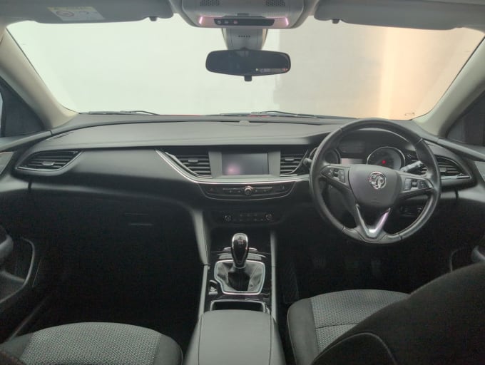 2025 Vauxhall Insignia