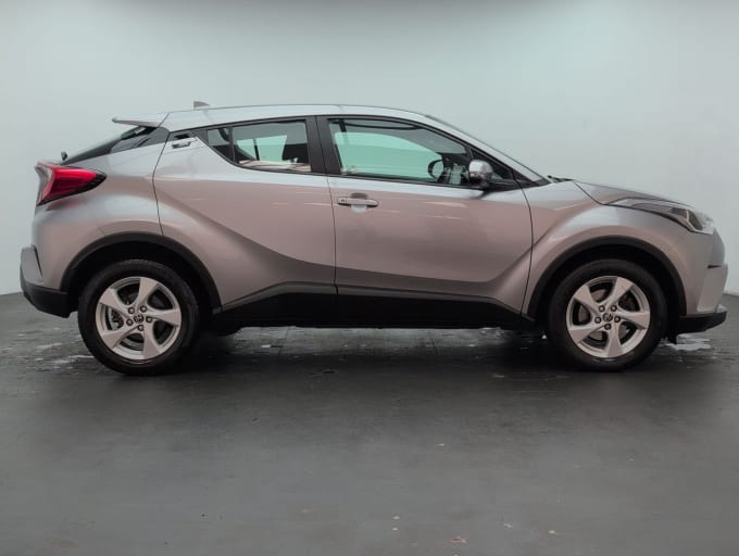 2025 Toyota C-hr