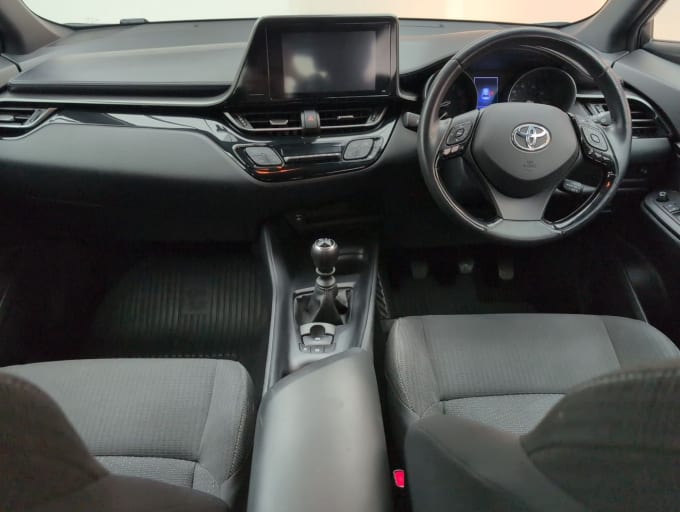 2025 Toyota C-hr
