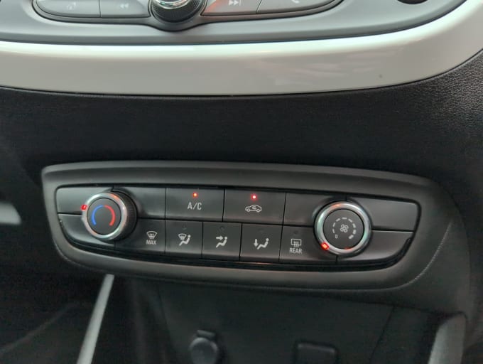 2025 Vauxhall Crossland X