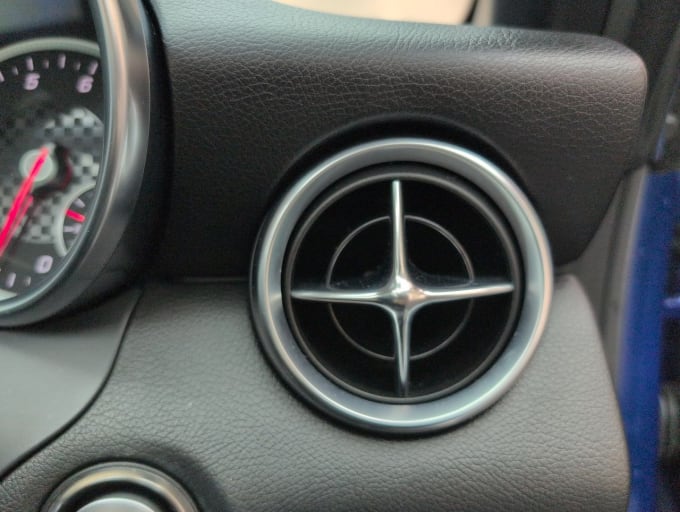 2025 Mercedes-benz Slc