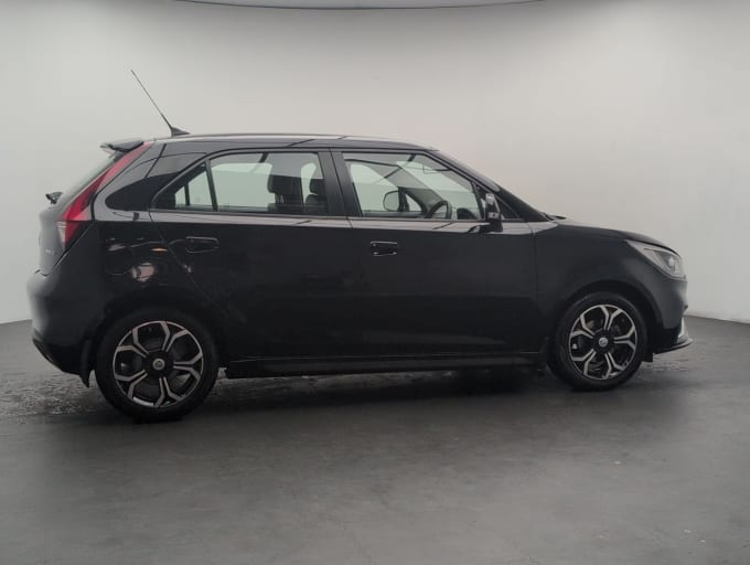 2025 Mg Mg3