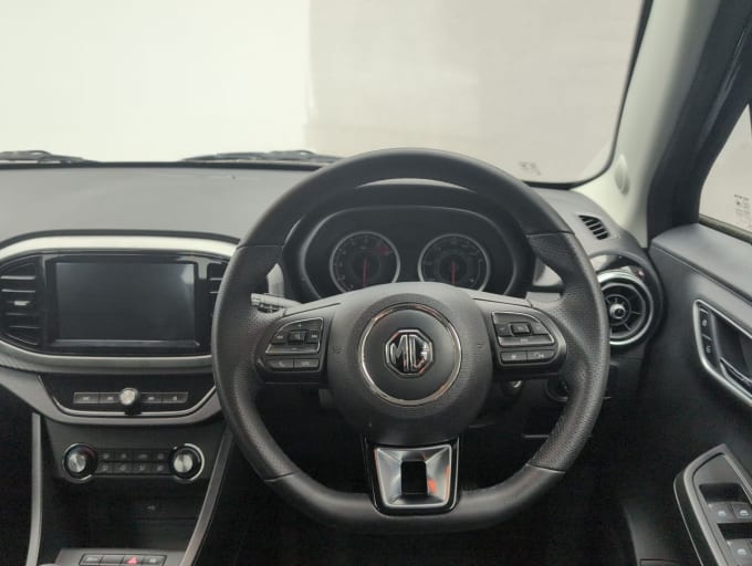 2025 Mg Mg3