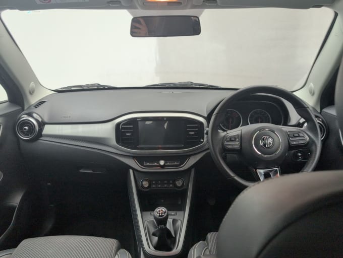 2025 Mg Mg3