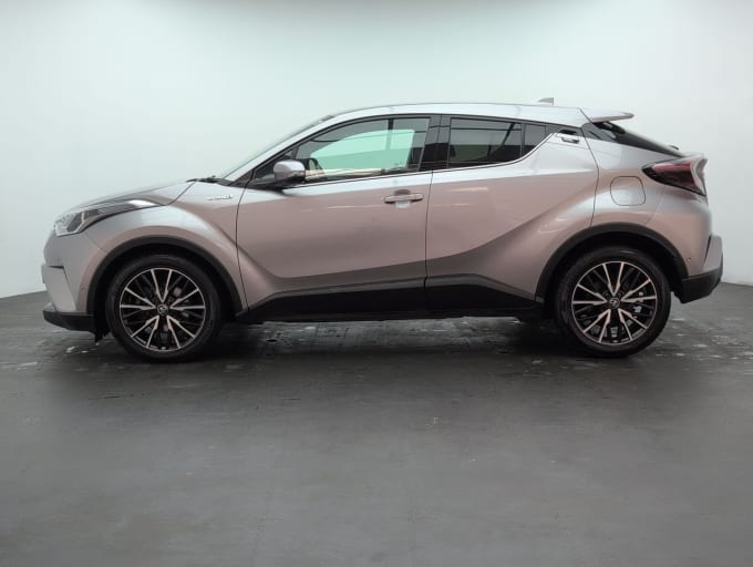 2025 Toyota C-hr