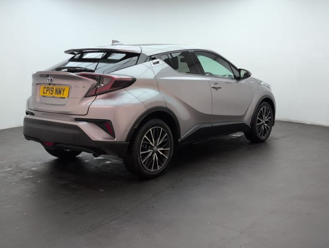 2025 Toyota C-hr