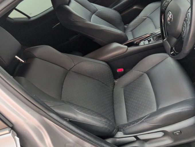 2025 Toyota C-hr