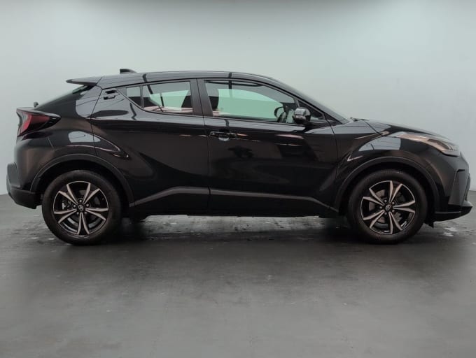 2025 Toyota C-hr