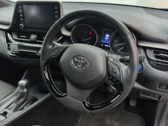 2025 Toyota C-hr