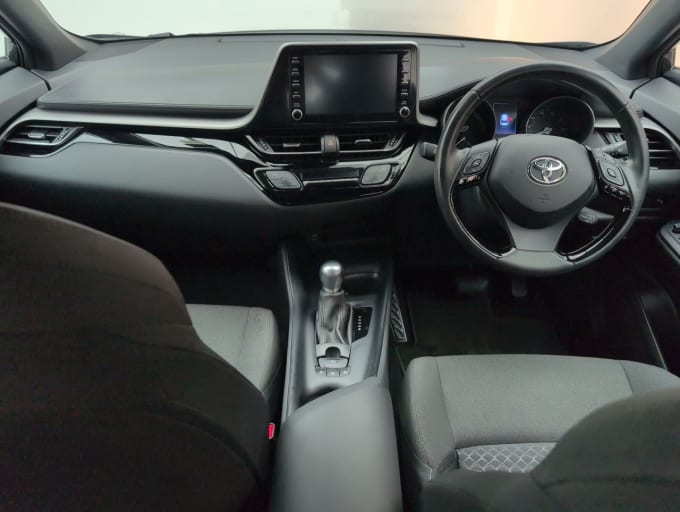 2025 Toyota C-hr