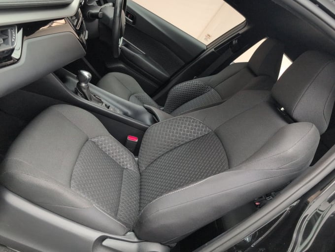 2025 Toyota C-hr