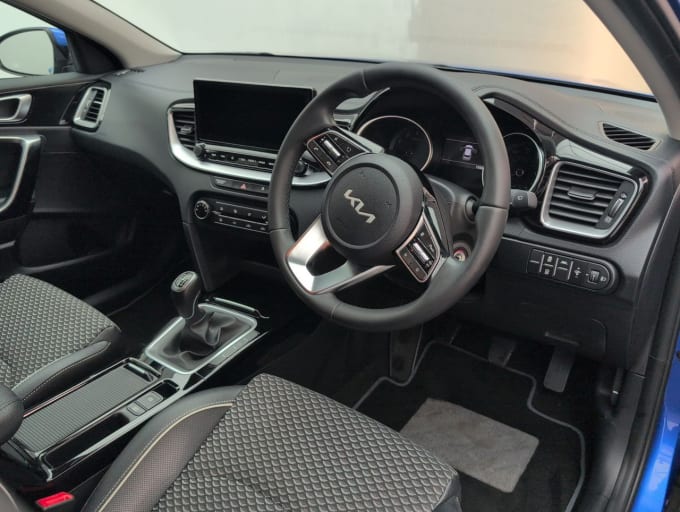 2025 Kia Xceed
