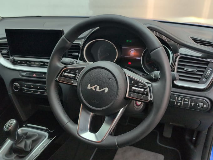 2025 Kia Xceed