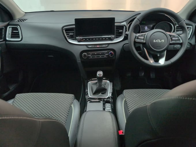 2025 Kia Xceed