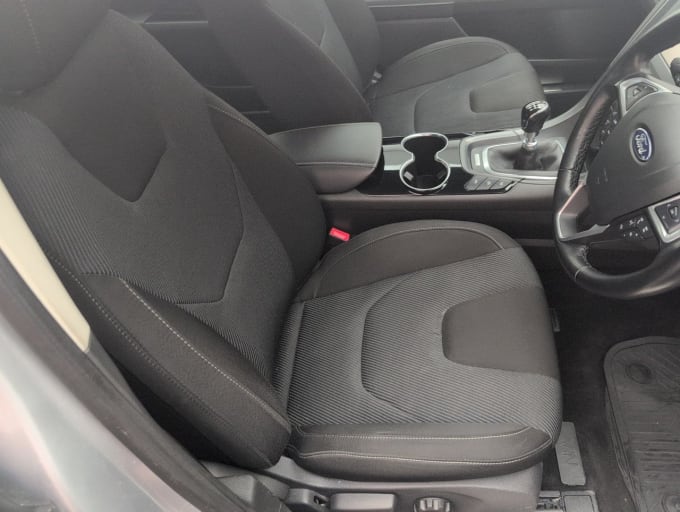 2025 Ford Mondeo