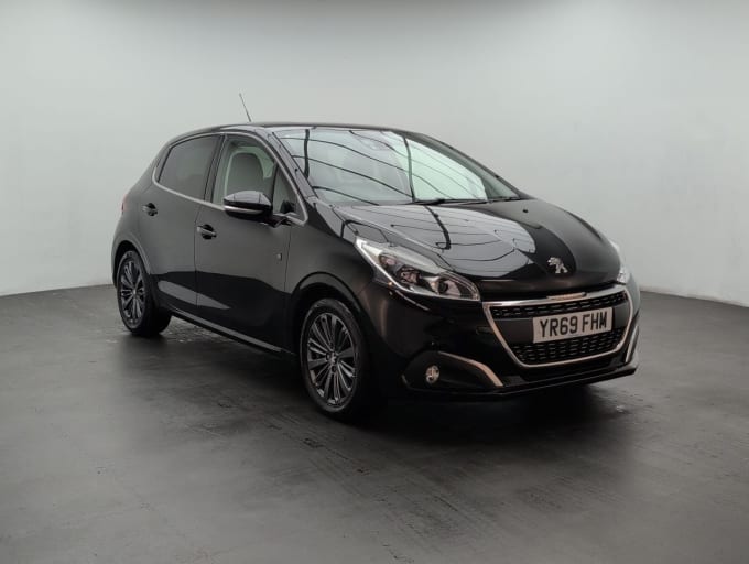 2025 Peugeot 208