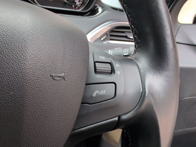 2025 Peugeot 208