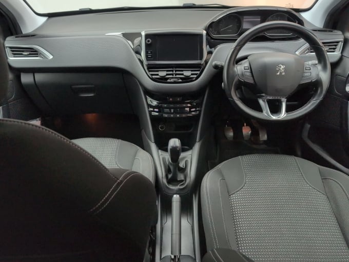 2025 Peugeot 208